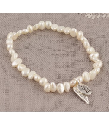 Lila Heart Bracelet in Cream Pearl 