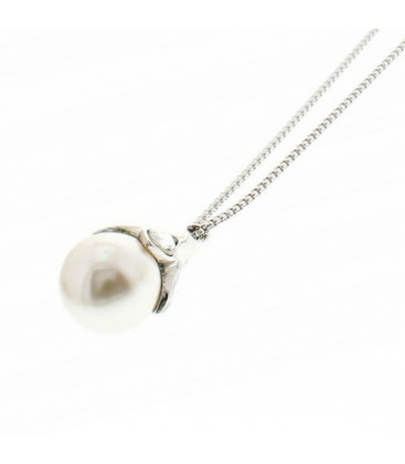 Large Pearl Pendant Necklace